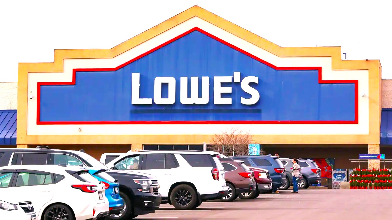 Lowes Stores Closing in Several States as Weather Woes Intensify, Says Fox 5 Weather Report